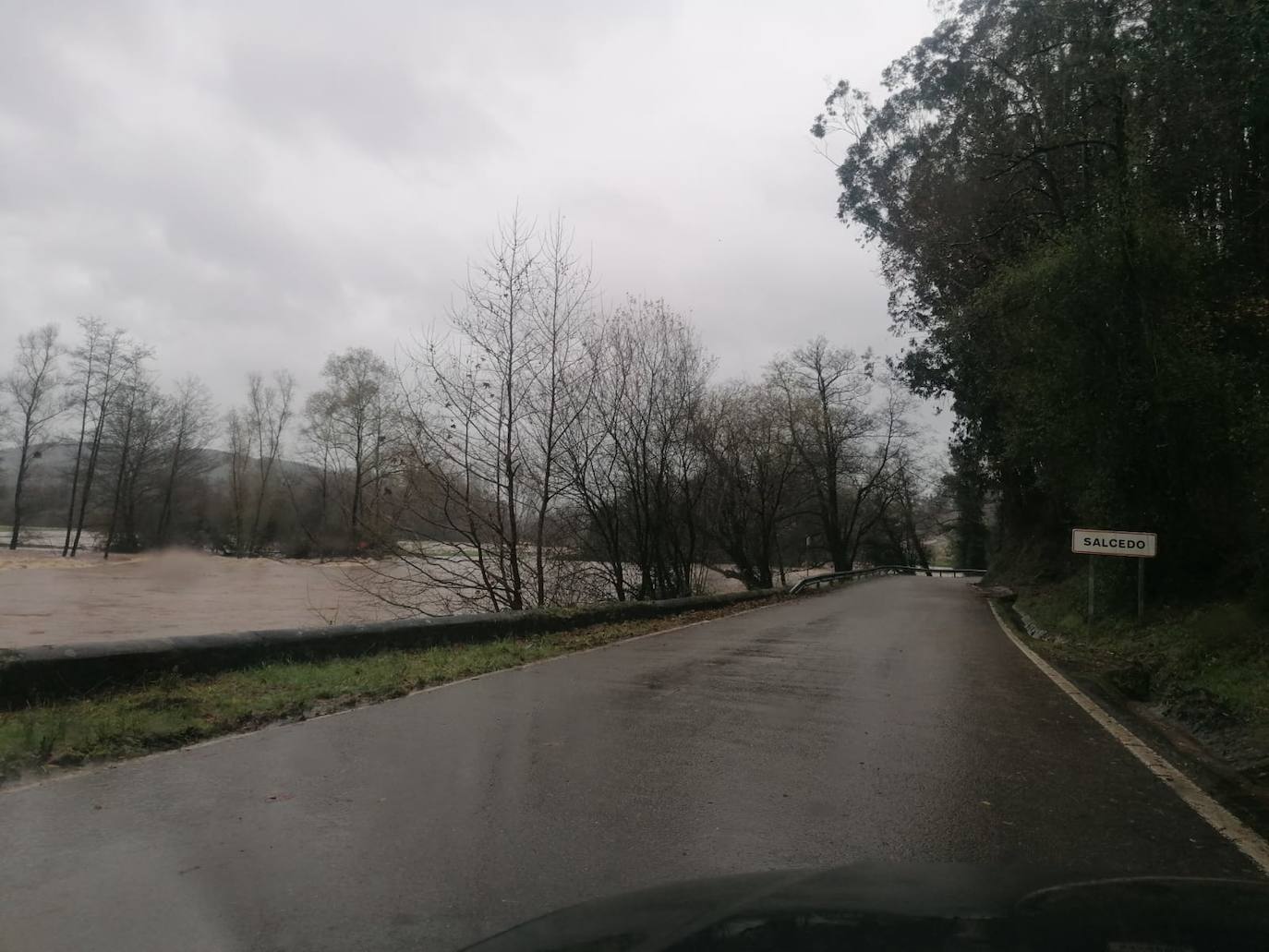 Fotos: El Pas se desborda e inunda Piélagos