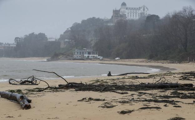 El temporal también se deja sentir en la costa