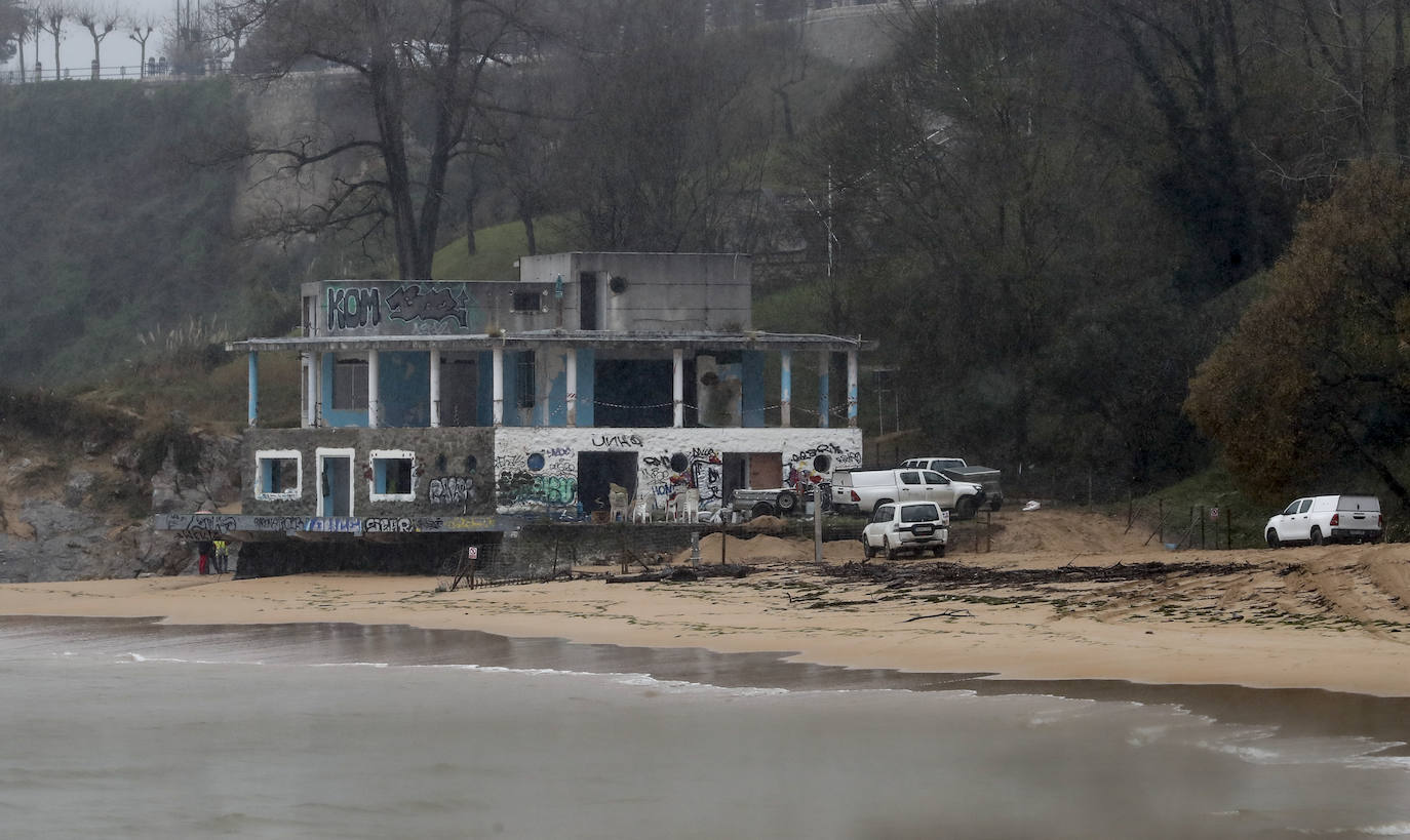 Destrozos causados por el temporal este jueves en la Horadada