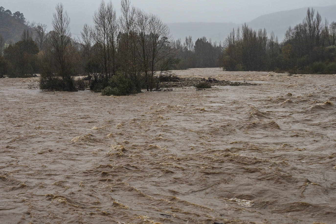 El río a la altura de Borleña.