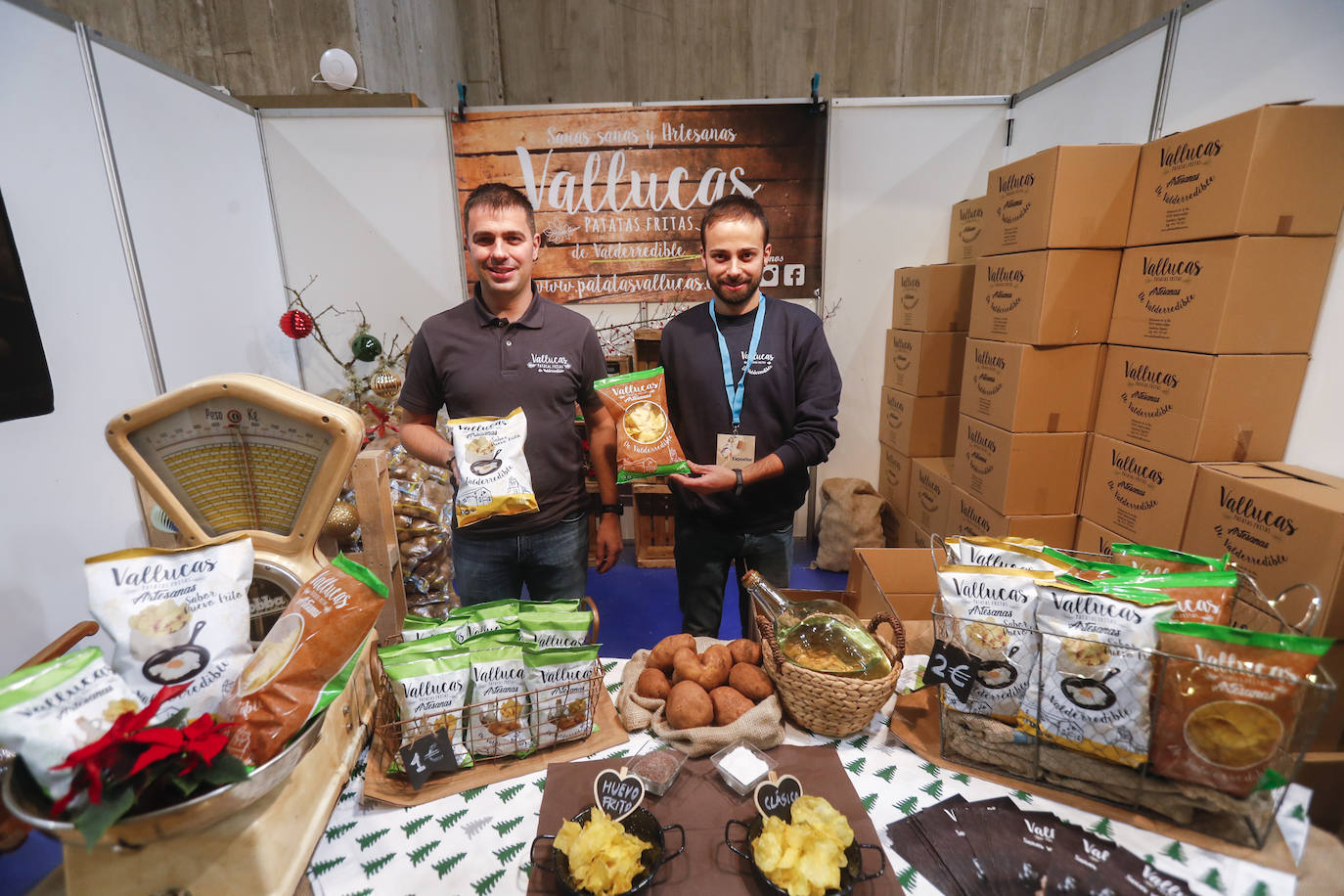 Localidad: Villanueva de la Nía. Valderredible. Responsable: David Fernández. Especialidades: Patatas fritas artesanales de Valderredible con sello ‘CC’. Productos que presentan: Su especialidad. Naturales y totalmente artesanales, con sabor a huevo frito y también patatas en malla.