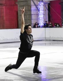 Imagen secundaria 2 - Un espectáculo de campeones para estrenar la pista de hielo de Santander