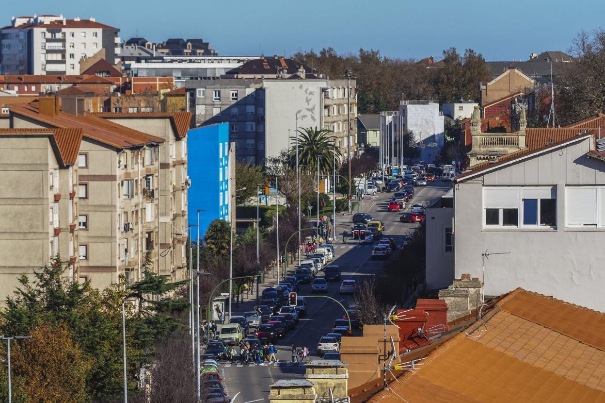 Imagen de la calle General Dávila, una de las que Santander propone para optar a ayudas europeas. 