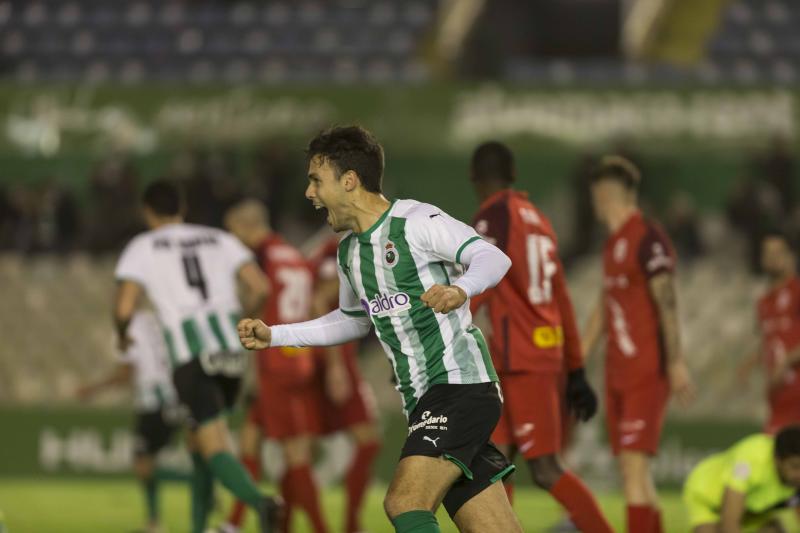 Fotos: Las imágenes del Racing - Rayo Majadahonda