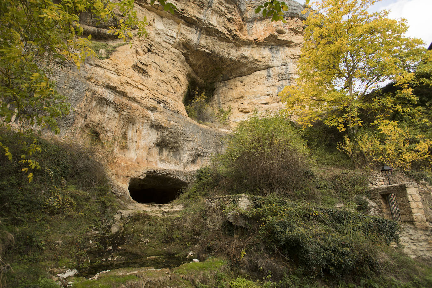 El agua y el viento esculpen formas caprichosas en las rocas.