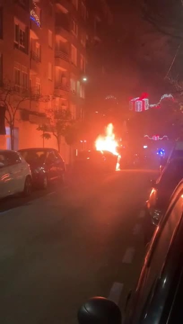 Arde un contenedor en la calle Floranes de Santander