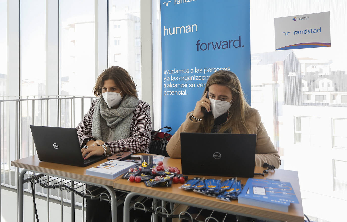 Fotos: Torrelavega organiza la primera Feria Cantabria Emplea