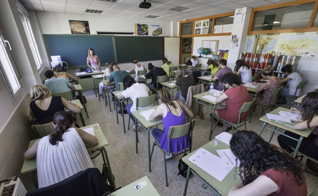 UGT niega que haya respaldado en la Mesa Sectorial la oferta de empleo público para Secundaria