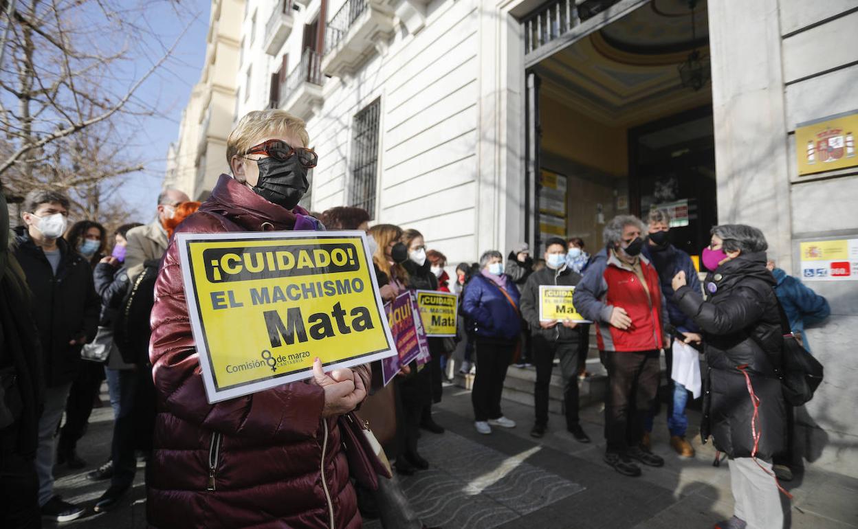 Concentración frente a la Delegación del Gobierno