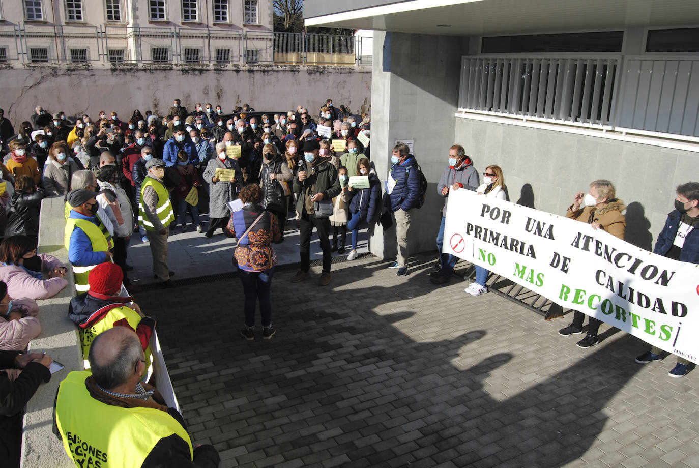 Fotos: Santoña se echa a la calle