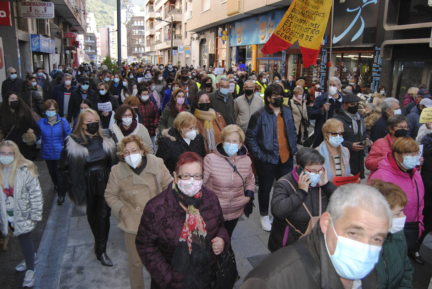 Fotos: Santoña se echa a la calle