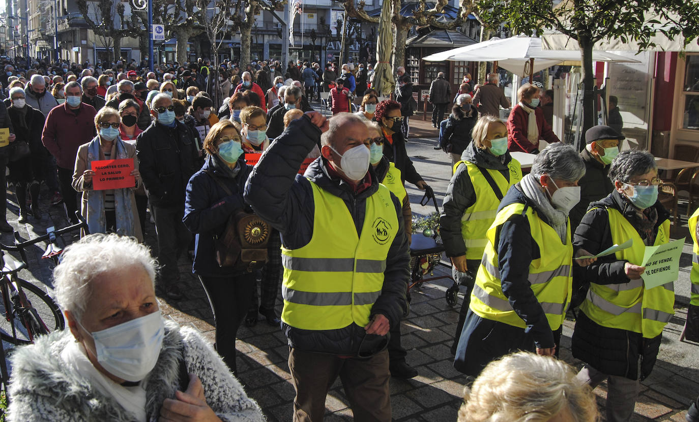 Fotos: Santoña se echa a la calle