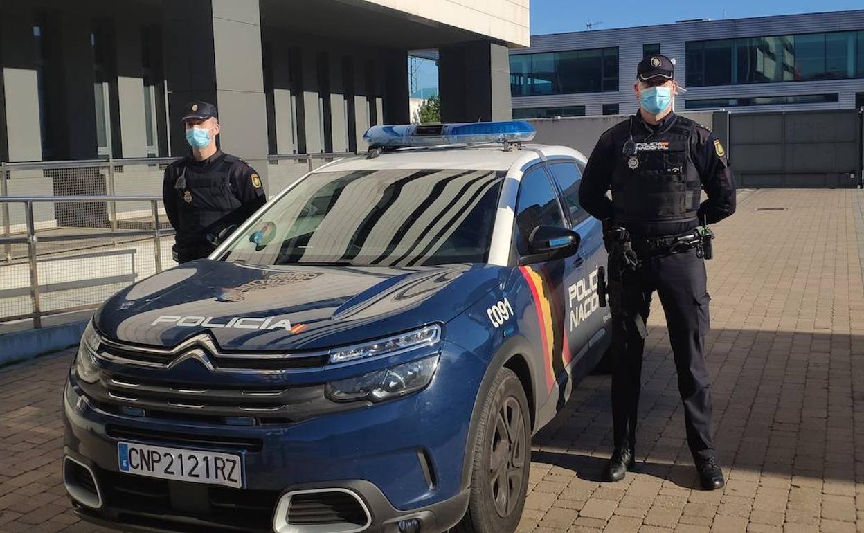 Raúl T.S. y Rubén T.G., dos de los policías participantes en el dispositivo.