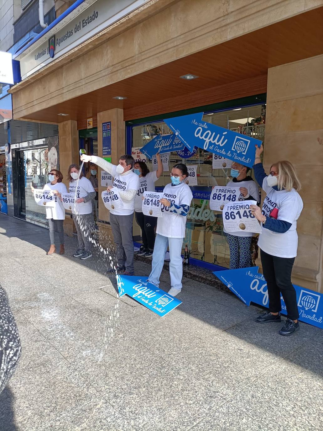 Euforia en la administración de Santoña en la que el Gordo ha dejado 4 millones.