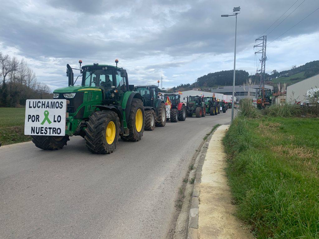 Fotos: Concentración de ganaderos en Meruelo