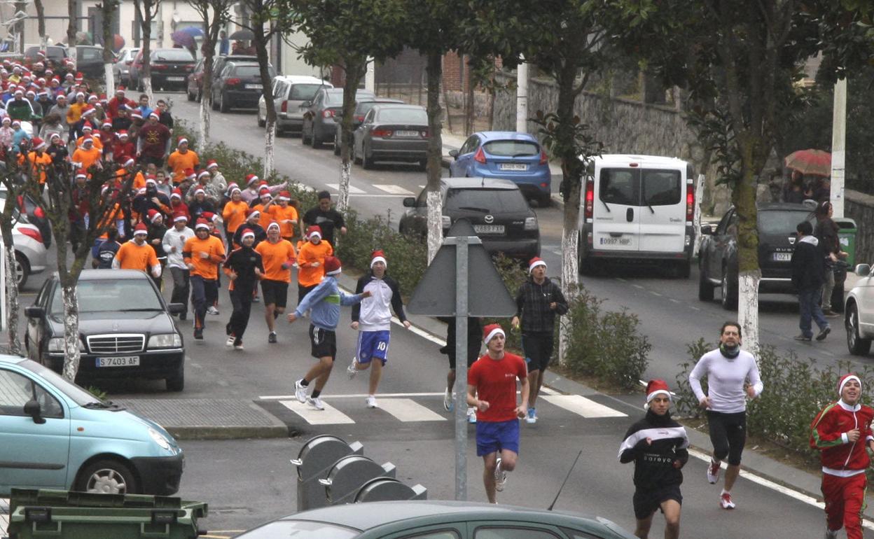 Una San Silvestre disputada en Noja hace unos años.