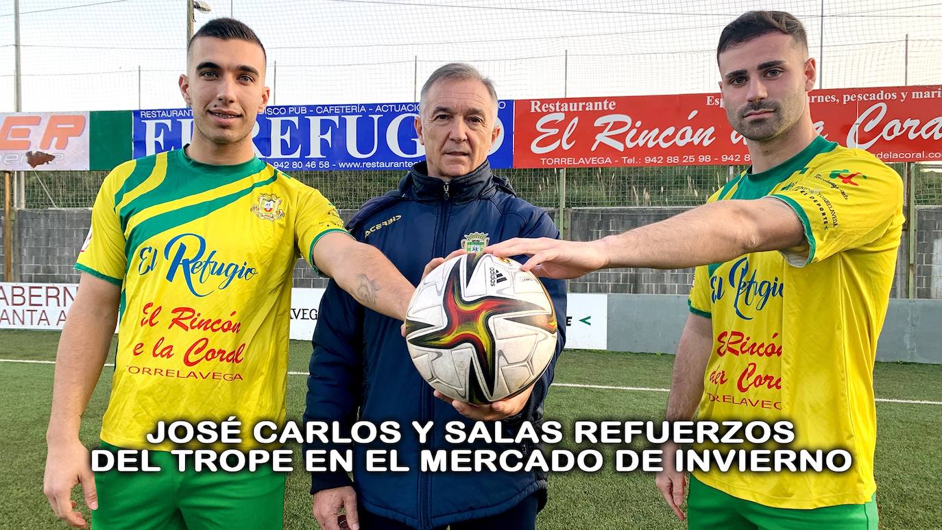 José Carlos Arjona y Dani Salas, junto al entrenador José Gómez.