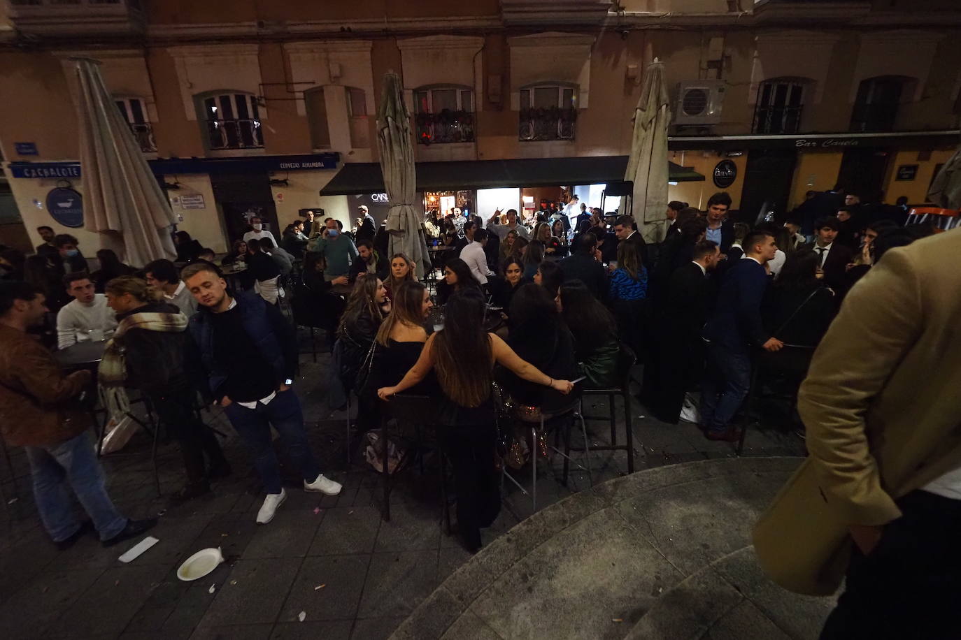 Fotos: Así ha quedado la Plaza Pombo tras la Nochevieja