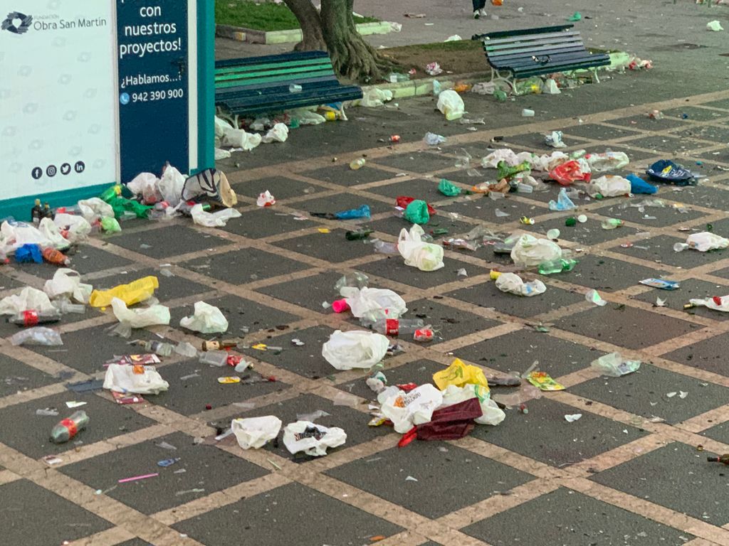 Fotos: Así ha quedado la Plaza Pombo tras la Nochevieja