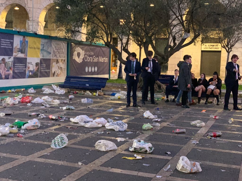 Fotos: Así ha quedado la Plaza Pombo tras la Nochevieja