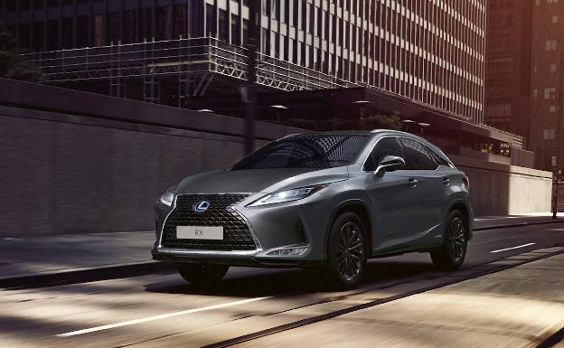 Lexus RX 2022, con una marcada imagen más deportiva