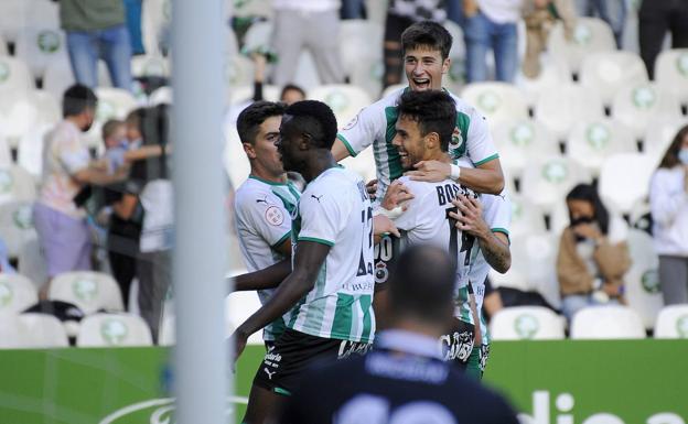 Íñigo, Soko, Borja Domínguez y Pablo Torre celebran un tanto logrado esta temporada. 