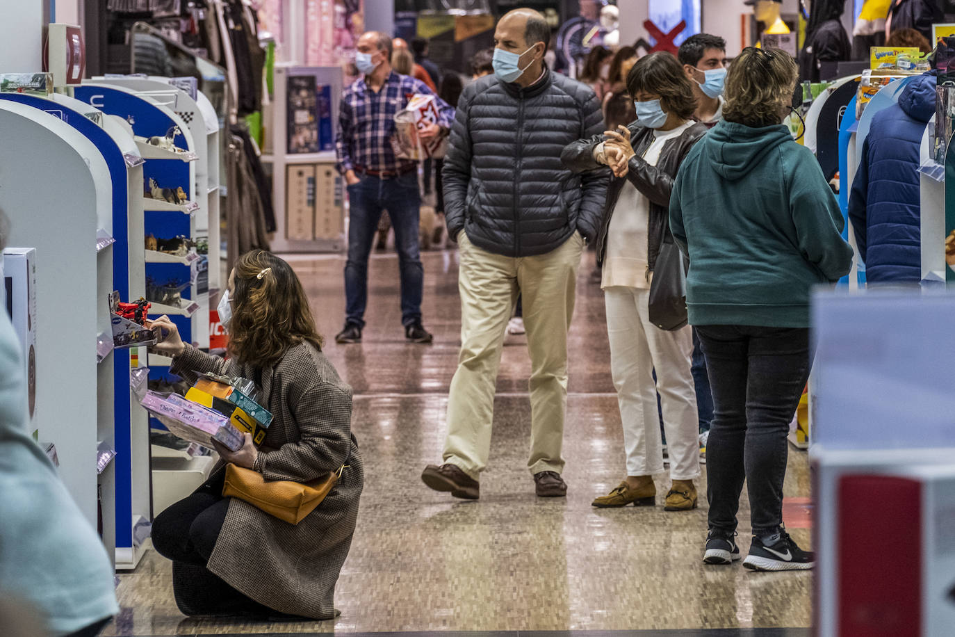 Fotos: Compras de los relgalos de los Reyes Magos