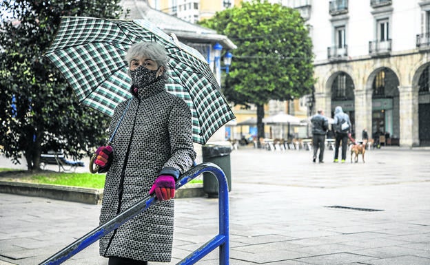 Ana Gómez en la plaza Pombo.