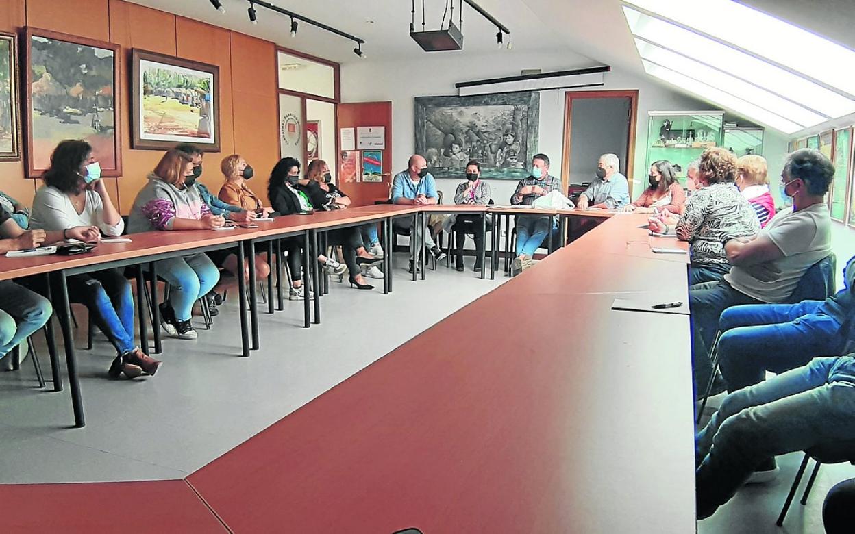 Reunión de representantes de tribus y legiones de la Asociación Guerras Cántabras. 