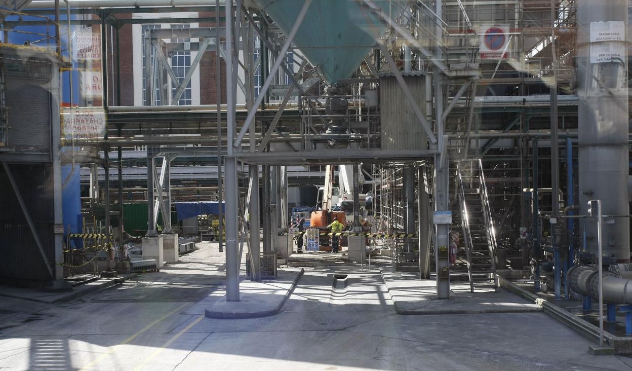 Instalaciones que Solvay posee en la localidad cántabra de Barreda. LUIS PALOMEQUE