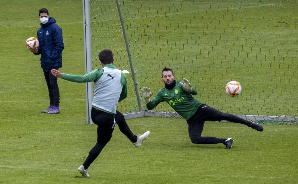 Pablo Torre y Miquel Parera, durante un entrenamiento. daniel pedriza