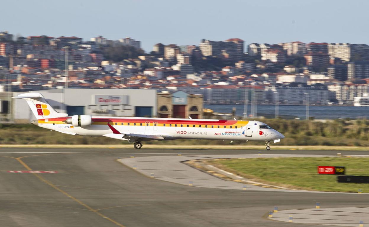 Cantabria estrenará este verano tres nuevas conexiones aéreas con Vigo, Granada y Jerez de la Frontera