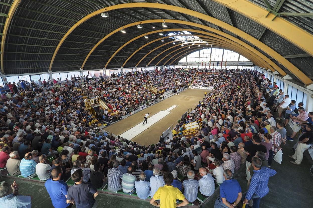 El Malecón durante la disputa de la última Semana Bolística que acogió en 2018. Este año volverá a ser la sede del evento. 