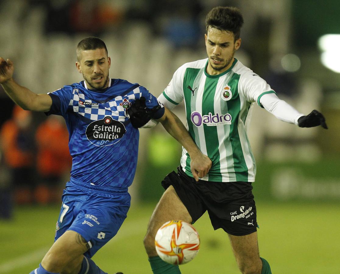 Desigual partido del equipo en los Campos de Sport