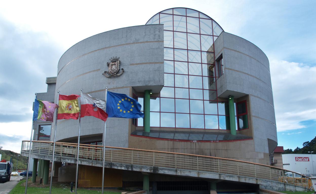 Una imagen del Centro Municipal de Empresa del polígono de Trascueto (Revilla), donde se gestan muchos de los planes de innovación en Camargo.