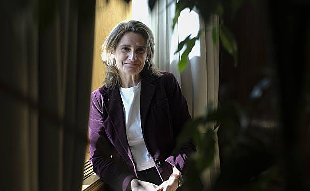La vicepresidenta, Teresa Ribera, en la sede del Ministerio de Transición Ecológica. 