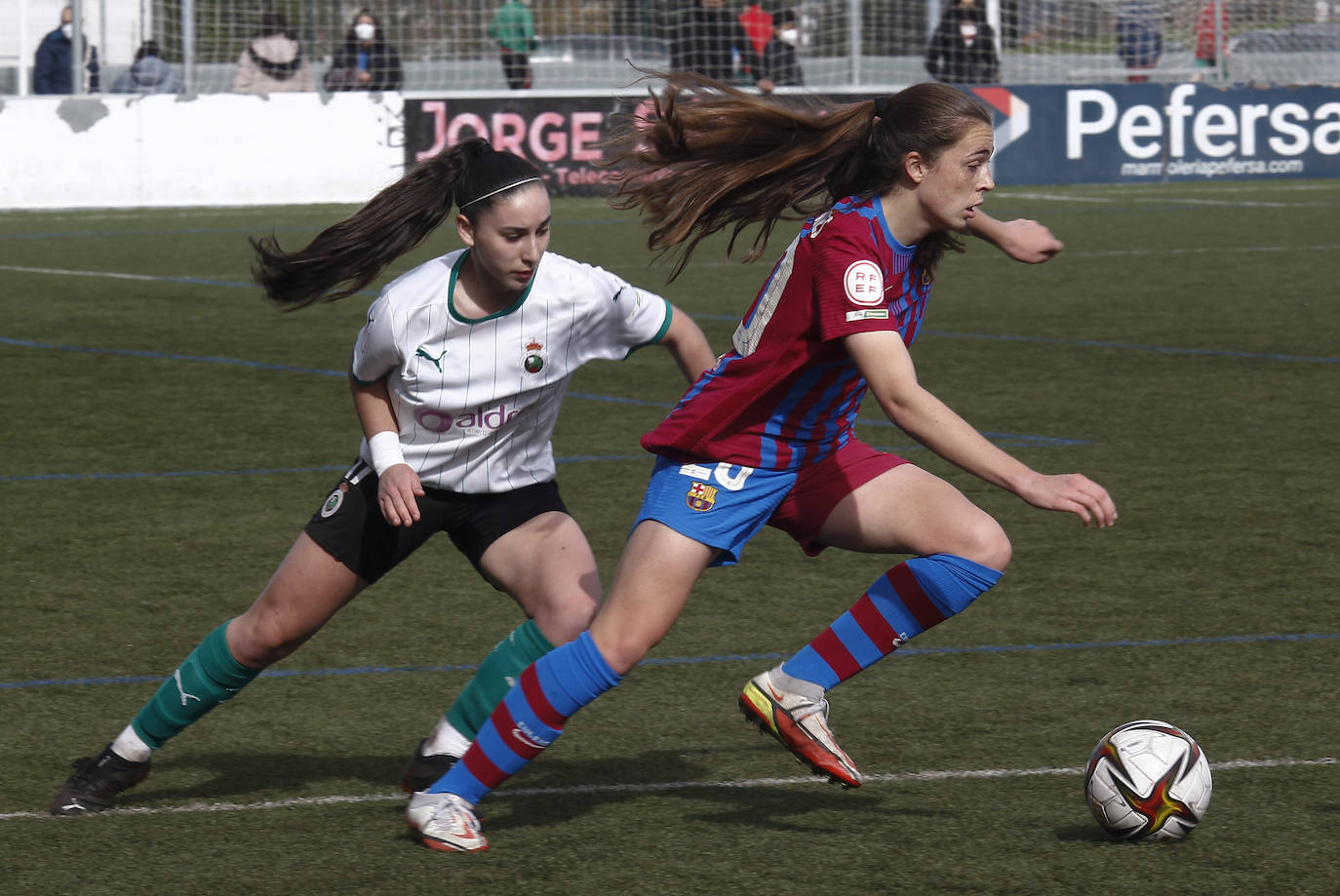 Fotos: El Racing Fémimas despierta ante el Barça B