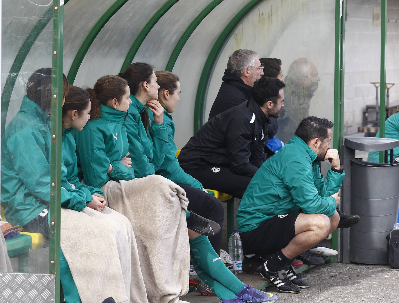 Fotos: El Racing Fémimas despierta ante el Barça B