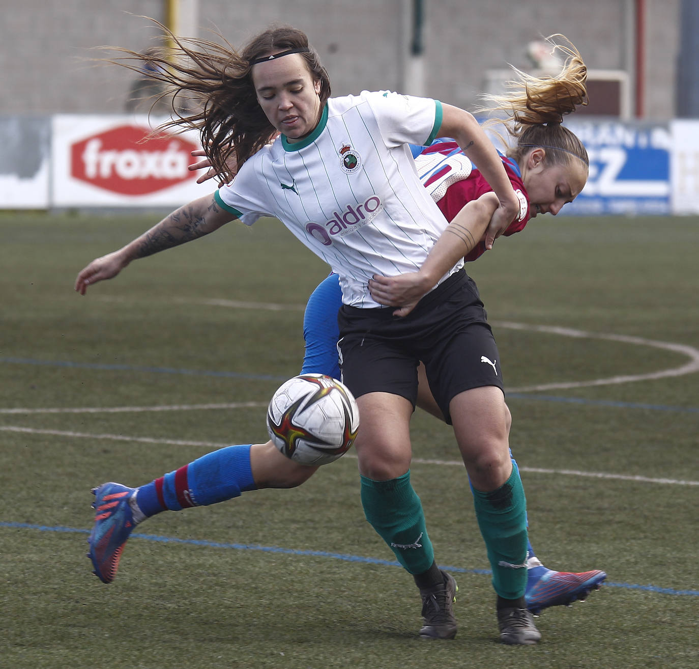 Fotos: El Racing Fémimas despierta ante el Barça B