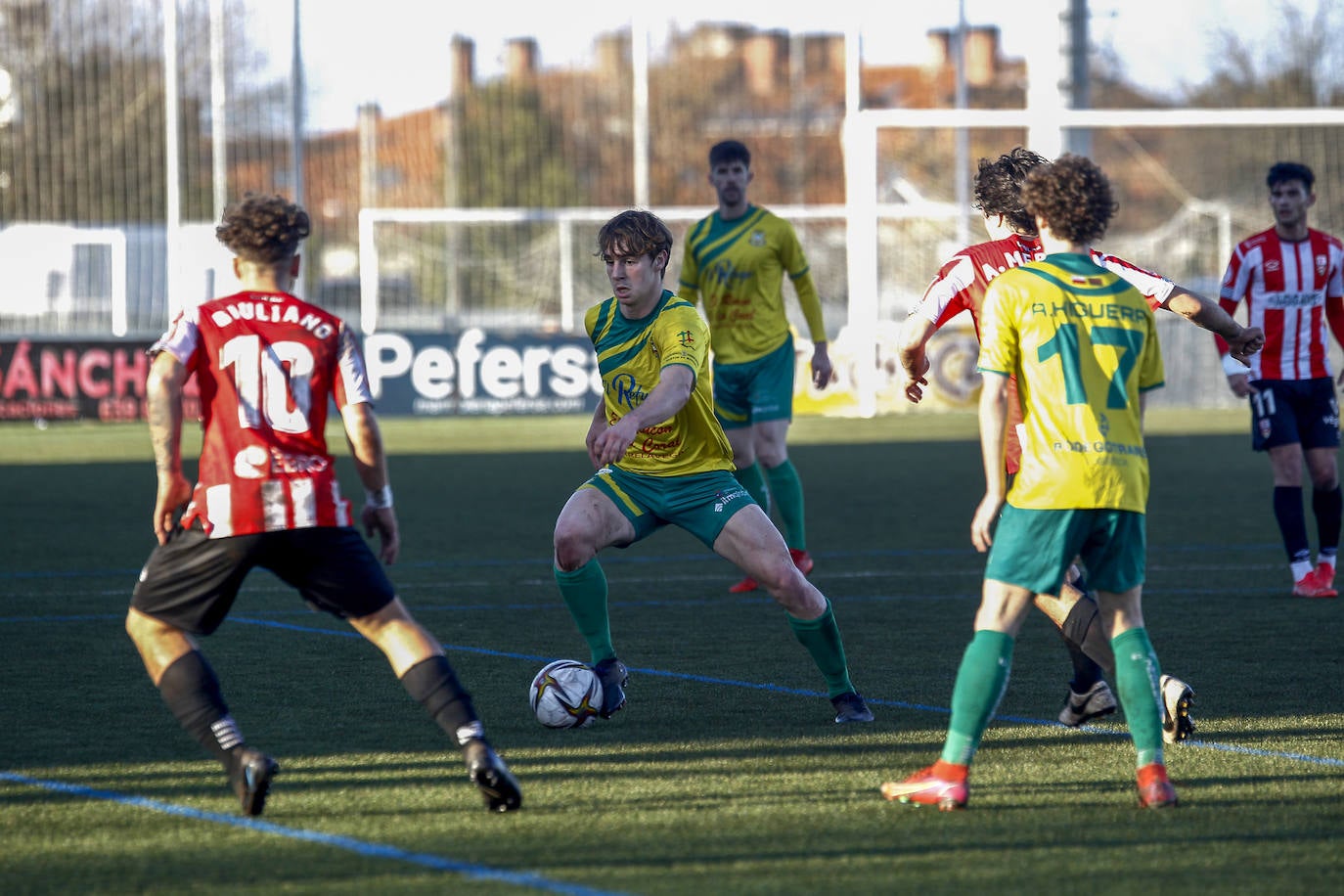 Fotos: Tropezón y Logroñés B empatan a cero