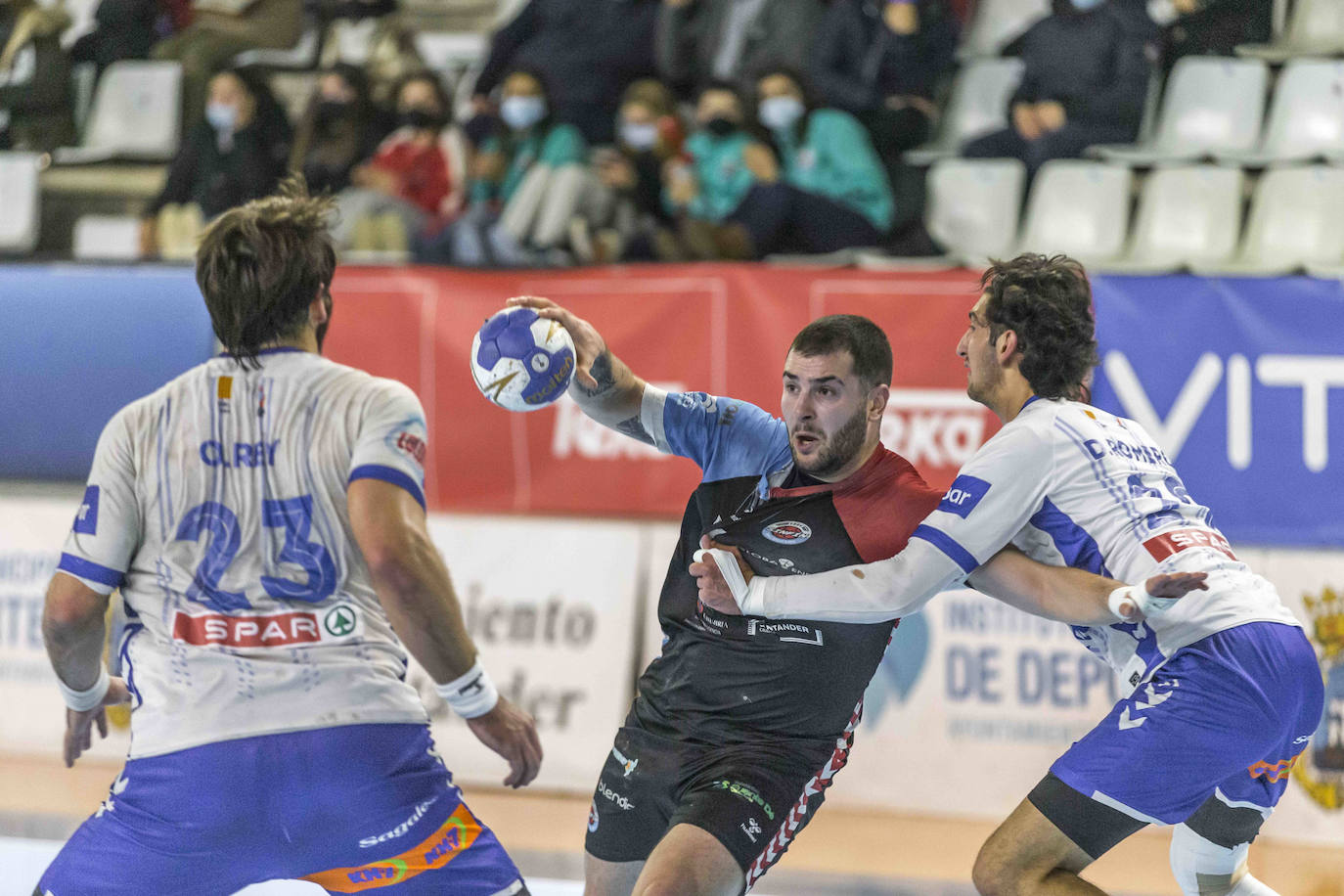 Fotos: El Unicaja vence al Granollers