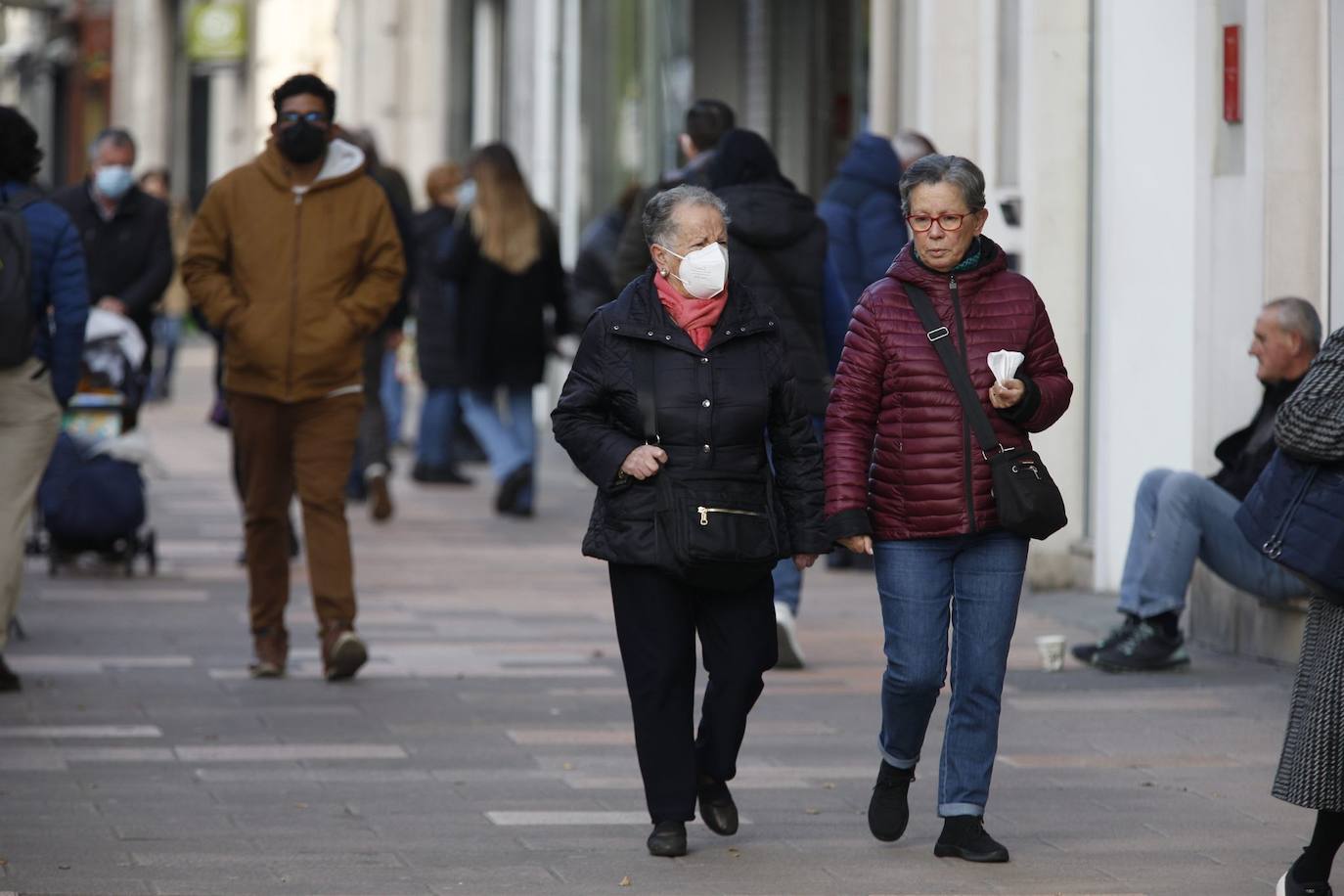 Fotos: La mascarilla todavía reina en las calles