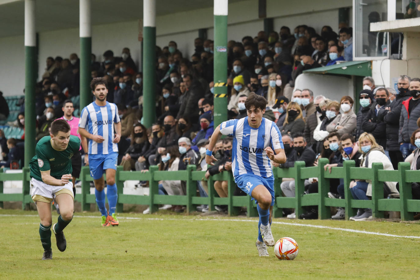 Fotos: Imágenes del partido con el que La Cultural ha celebrado su centenario