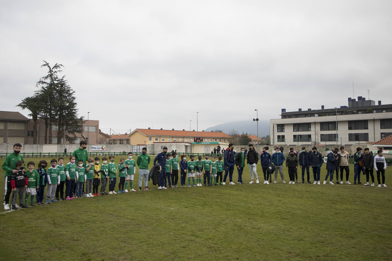 Fotos: Imágenes del partido con el que La Cultural ha celebrado su centenario