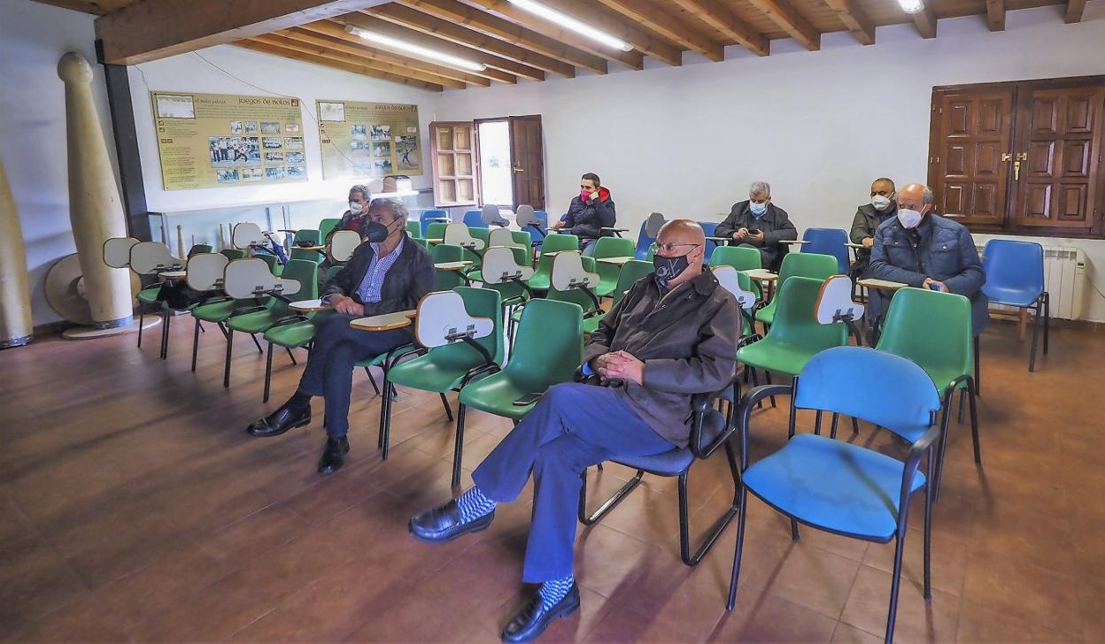 Imagen de una de las reuniones celebradas en el Aula Madera de Ser. sane