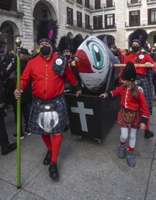 Imagen secundaria 2 - Los niños hicieron suyos los carnavales