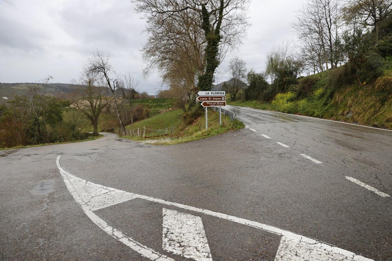 La carretera que será mejorada cuenta con varias curvas muy pronunciadas. 