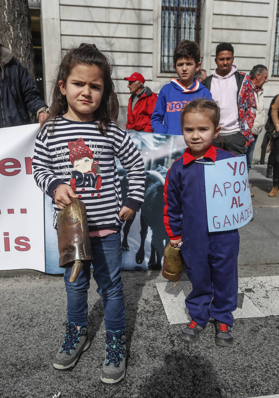 En la protesta grupos familiares enteros. Porque el campo agoniza y sus jóvenes no tienen opciones de quedarse