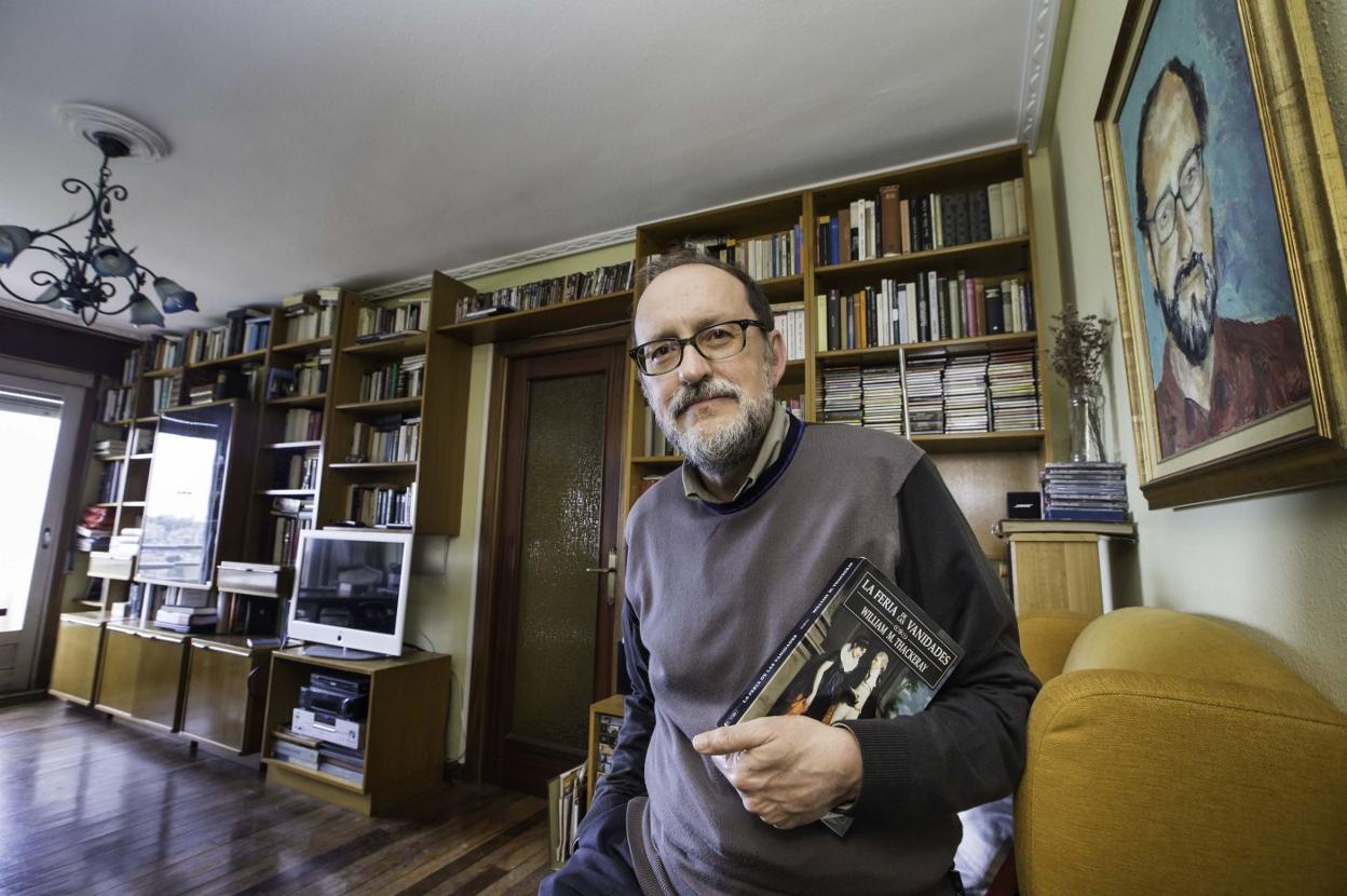 El narrador y articulista Enrique Álvarez publica estos días su nueva obra, «una pequeña novela muy santanderina». 