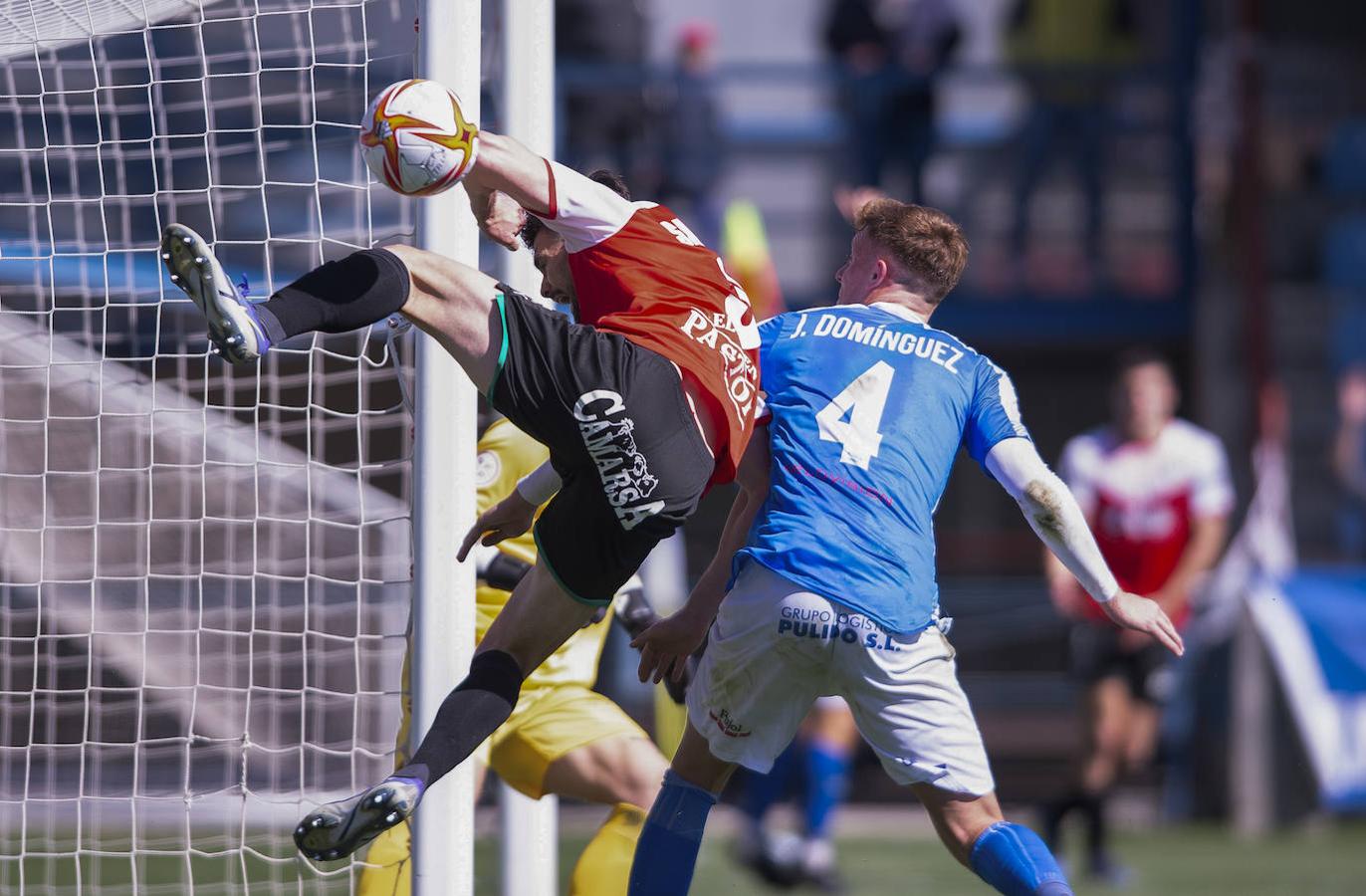 El Racing no pudo pasar del empate frente a un Talavera colista